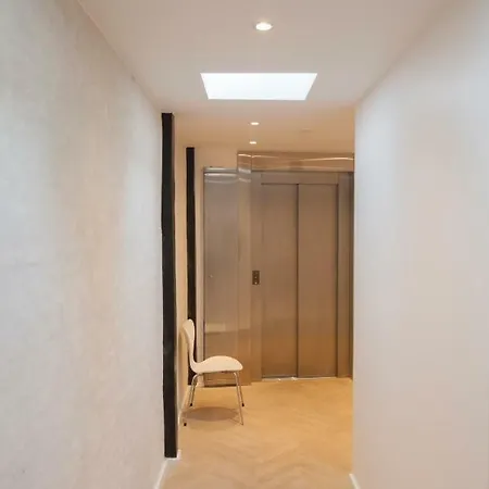 Luxurious Penthouse With Rooftop Terrace شقة كوبنهاجن