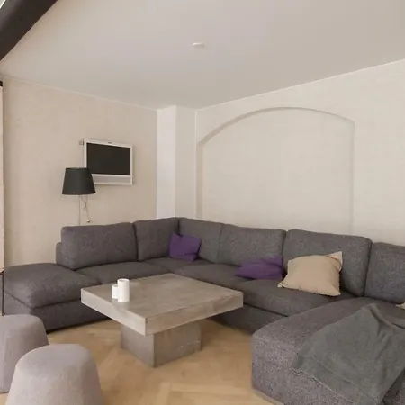 Appartement Luxurious Penthouse With Rooftop Terrace *