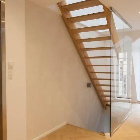 Luxurious Penthouse With Rooftop Terrace *